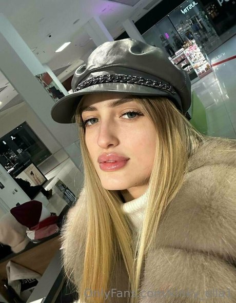 kinky ella1 adult actress pics