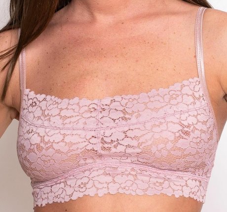 Anna Kourkoulin star erotic photos