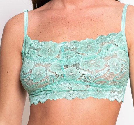 Anna Kourkoulin star pretty image