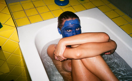 Anna April exclusive model image