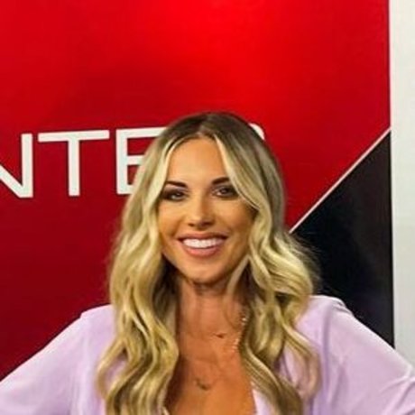 Erin Dolan model erotic photo