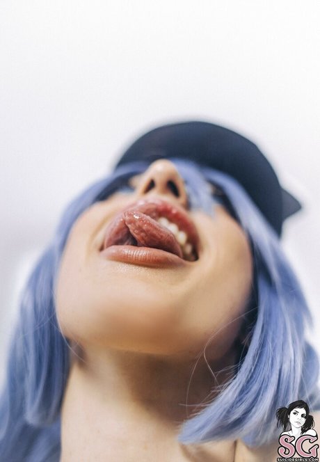 nefernik free actress photo