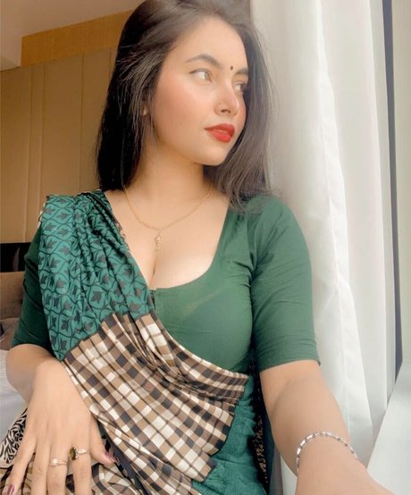 Arpa Roy xxx model img