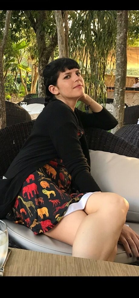 Emily Axford pornstar sexy pics