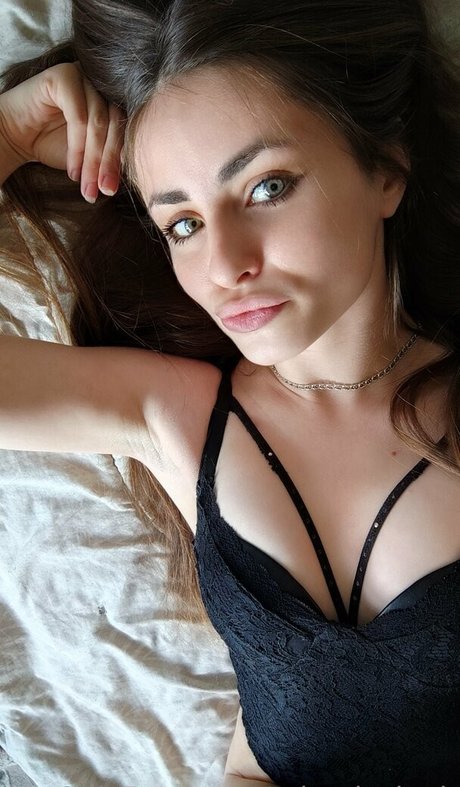 miracle leah pornographic model image