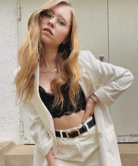 Anna Kauer pornstar adult photo