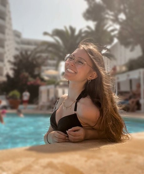 Anna Kauer pornstar high quality pics