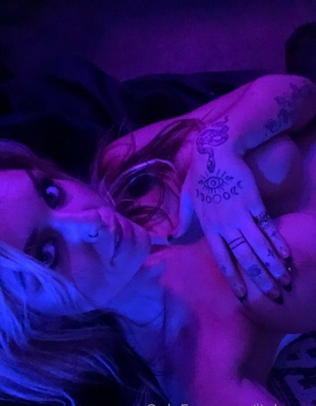 itsleoxo pornstar sex archive