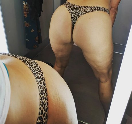 Polly Anna nude star img