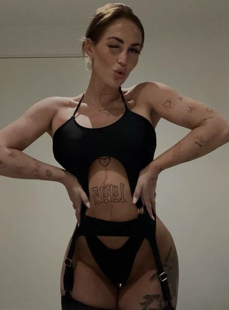 Anna Seneca pornstar high quality photos