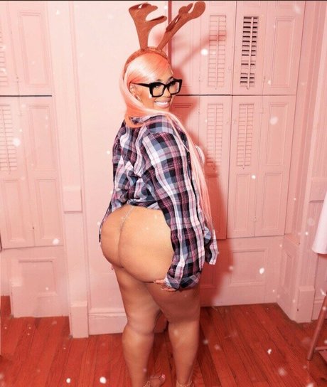 Prettyfaceszn porn actress pic