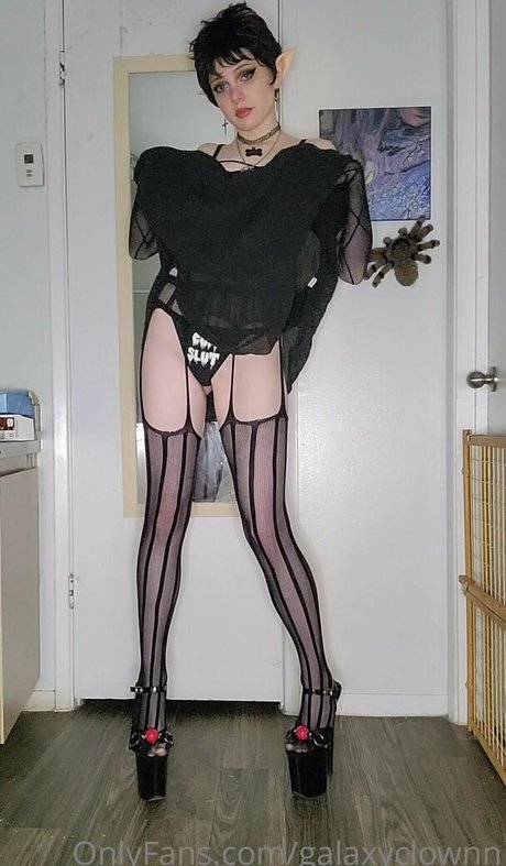 galaxyclownn pornstar erotic images