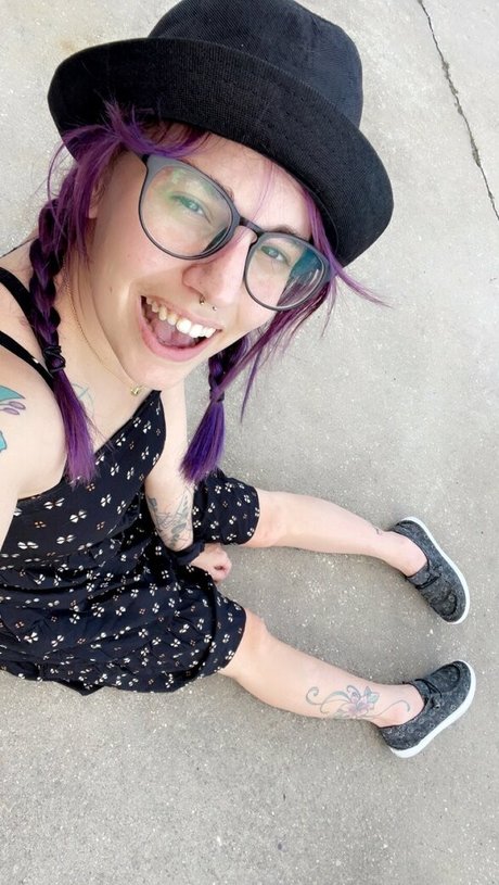 petitetreat_ adult star photo