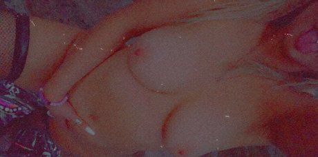 edmbabe04 star erotic picture