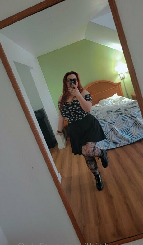 thigh socks model pornographic pics