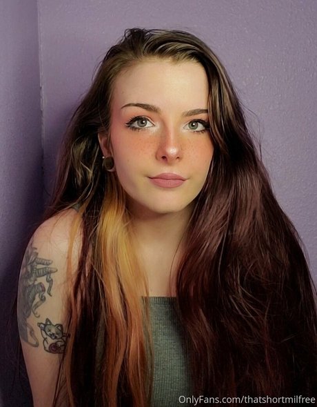 lilydarkofree art pornstar gallery