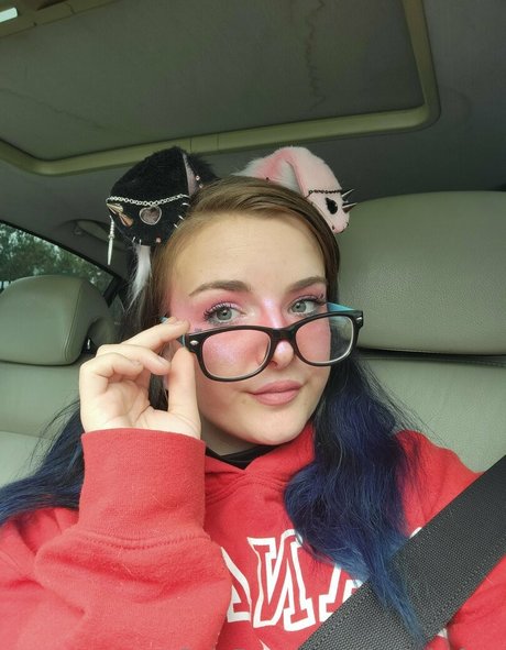 lilydarkofree high quality model img