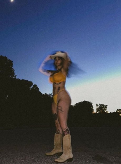 Succulentmami80 pornstar nude pictures