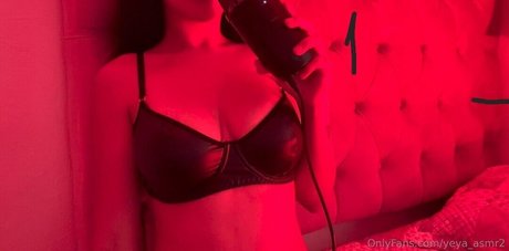 Yeya ASMR nude star gallery