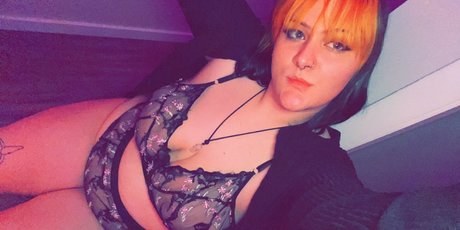 skymmylkfree model hot galleries