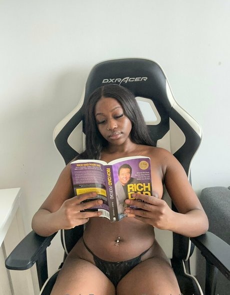 itskeishabrooks star nude picture