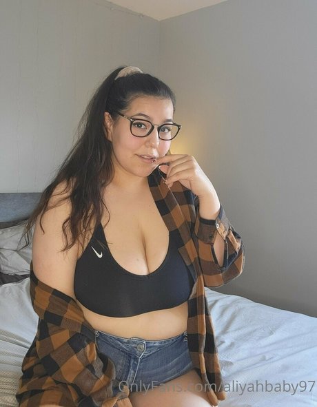 aliyahbaby97 model pornographic images