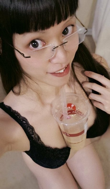 Yurockit model art pictures