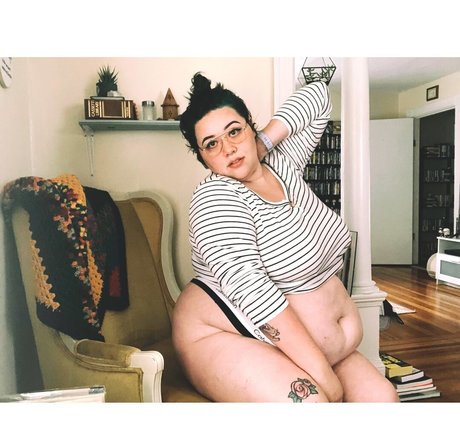 tiny asian onlyfans nice pics