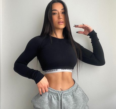 Hale Cabbar model pornographic pictures