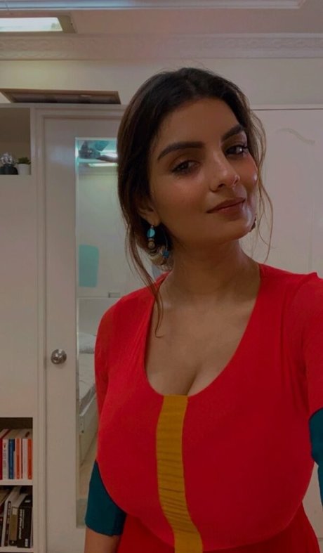 Anveshi Jain star high quality pics