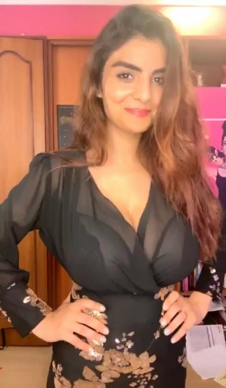 tattooed shemale onlyfans naked pics