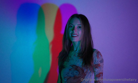 lunapowersthefairy erotic model img