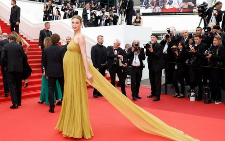 famous nude onlyfans beautiful images