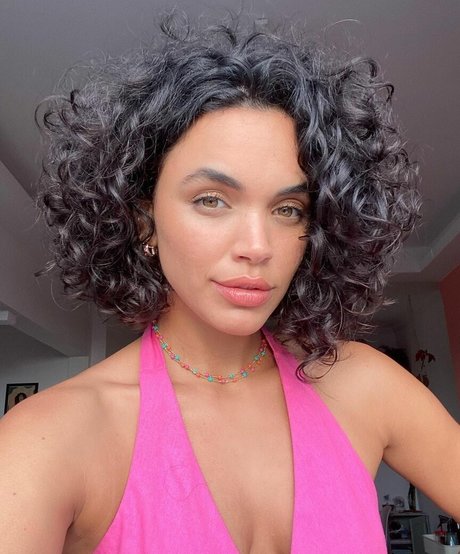 Giovana Cordeiro naked actress pics