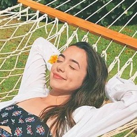 Merrell Twins model beautiful images