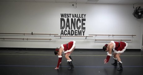 Merrell Twins star top archive