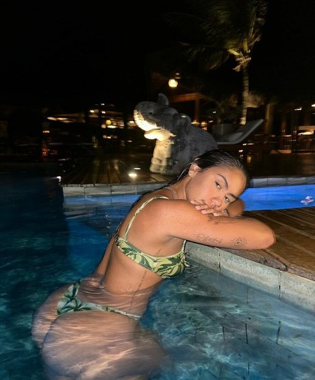 Julia Britz top actress gallery