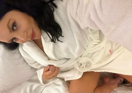 amylu pornstar naked image