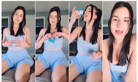 naughtylittleparker exclusive model picture