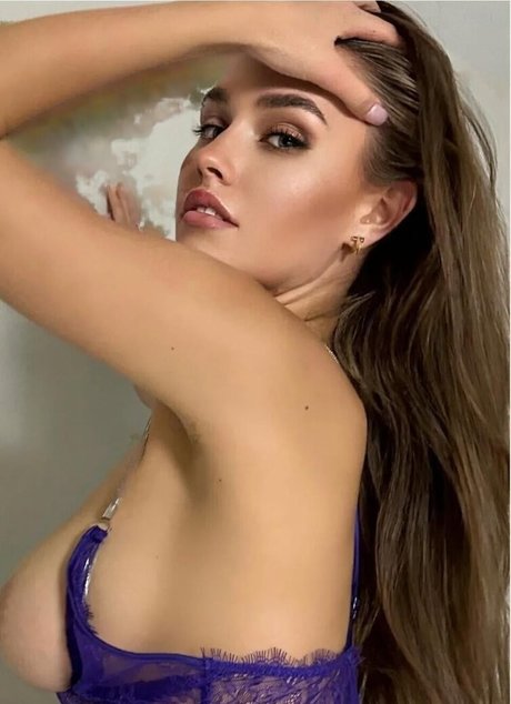 Laura Muller erotic star pictures