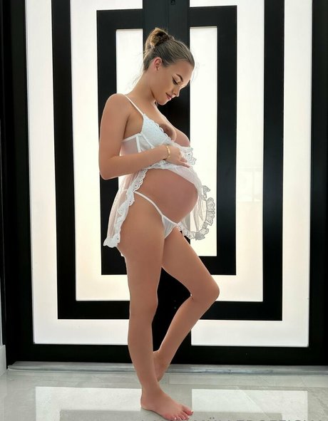 Laura Muller model top gallery