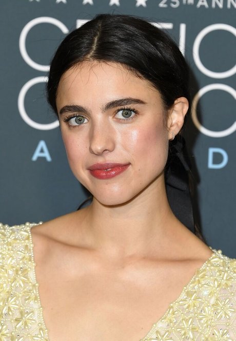 Margaret Qualley hot pornstar pics