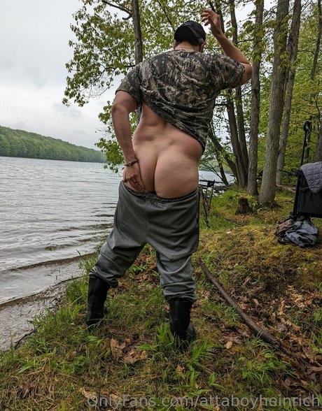 attaboyheinrich erotic actress photos