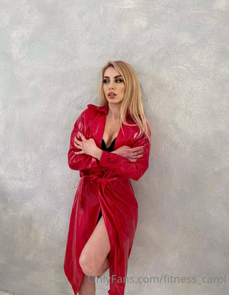 blonde secretary onlyfans pretty pictures