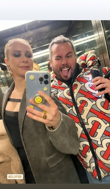 Julia Hardy star hot image