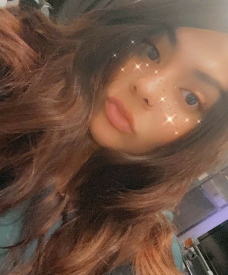 emilyelixer model pretty pic