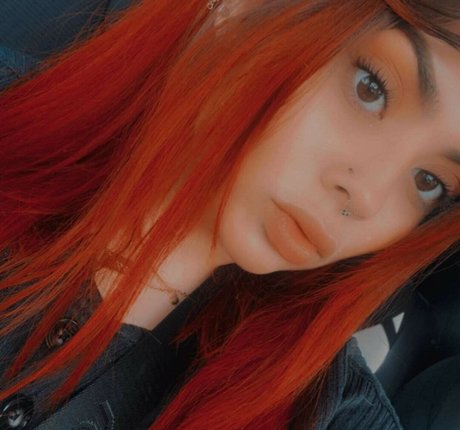 emilyelixer pornstar sexy pictures