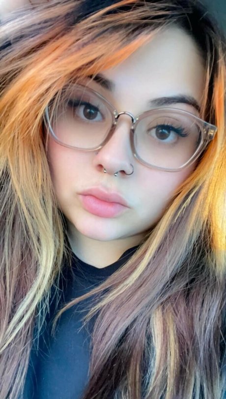 emilyelixer art actress pics