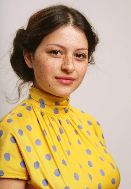 Alia Shawkat exclusive actress images