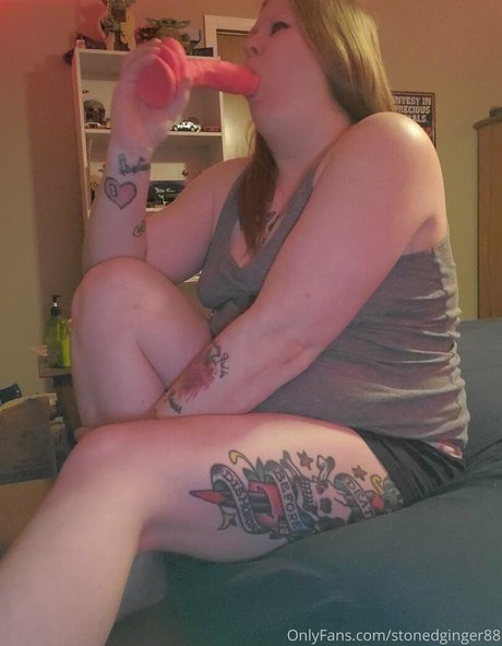 stonedginger88 pretty actress photo